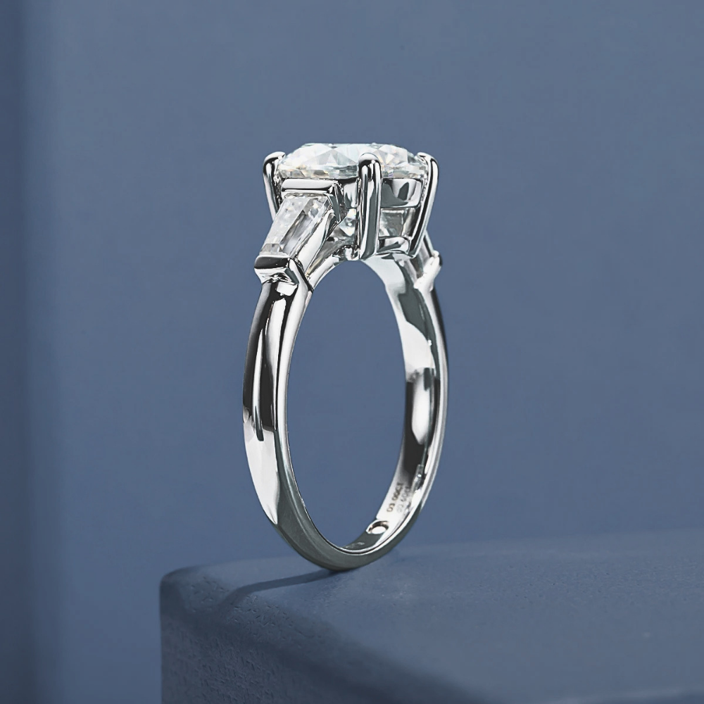 Trilogy con Moissanite per ct 3,60