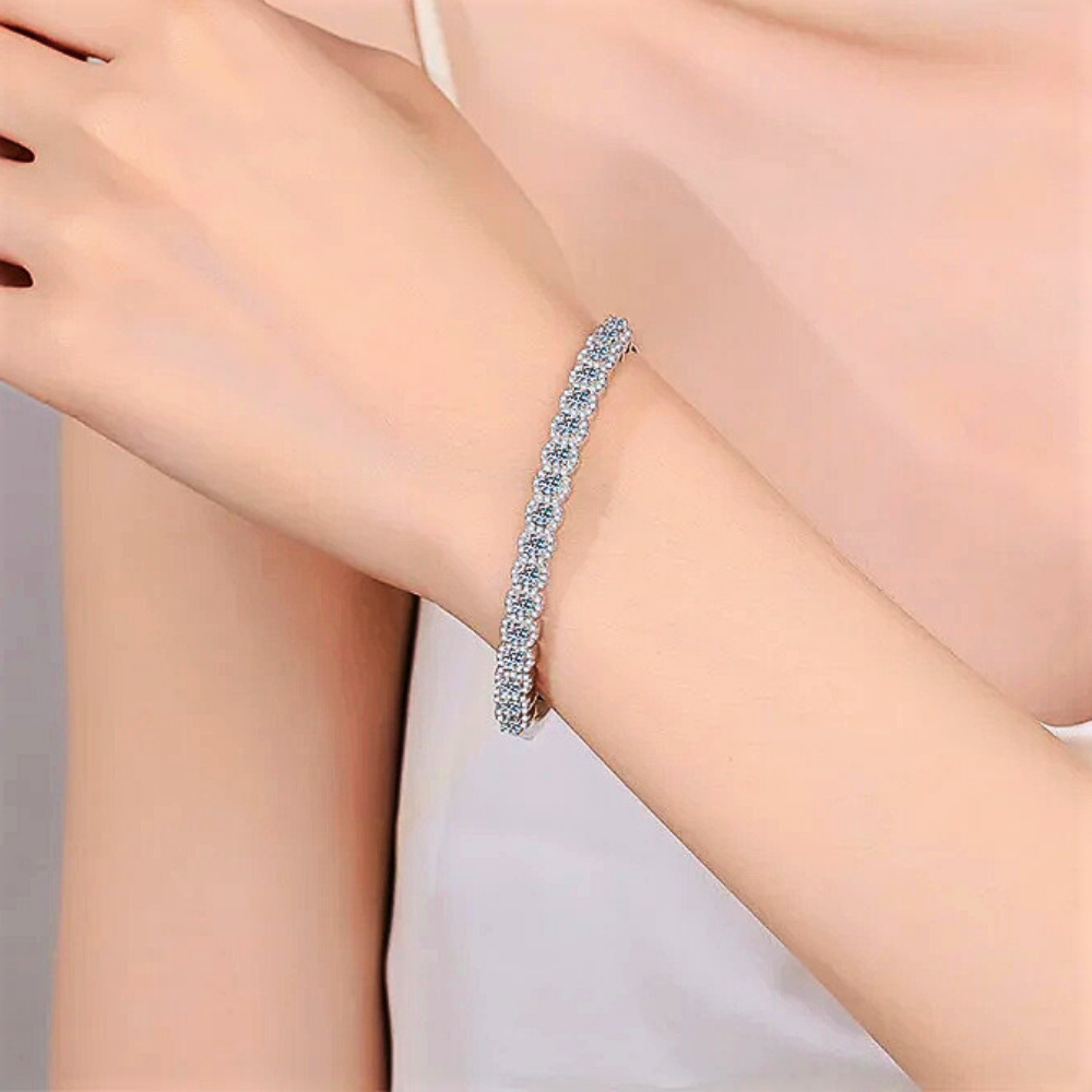 Bracciale Rigido con Fiori di Moissaniti per ct 2,48