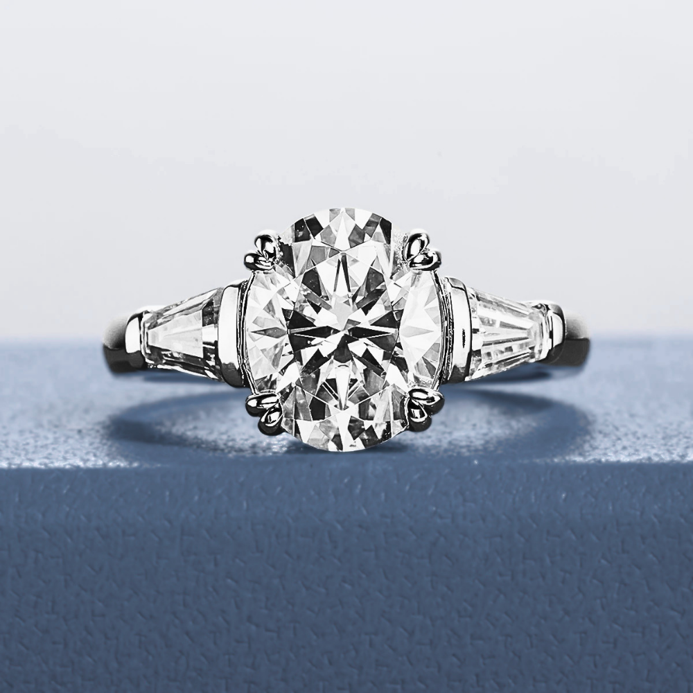 Trilogy con Moissanite Taglio Ovale e Teepers per ct 3,80