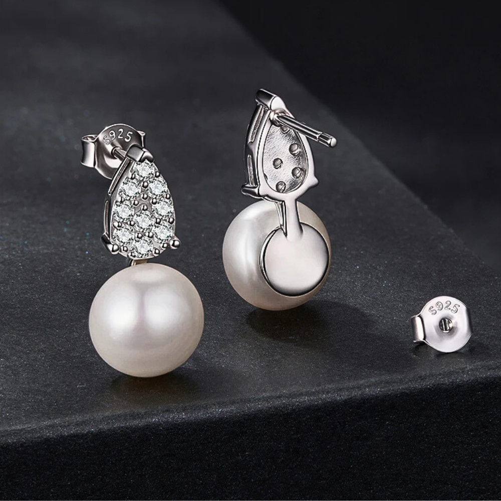 Orecchini a Goccia con Moissaniti e Perle Naturali