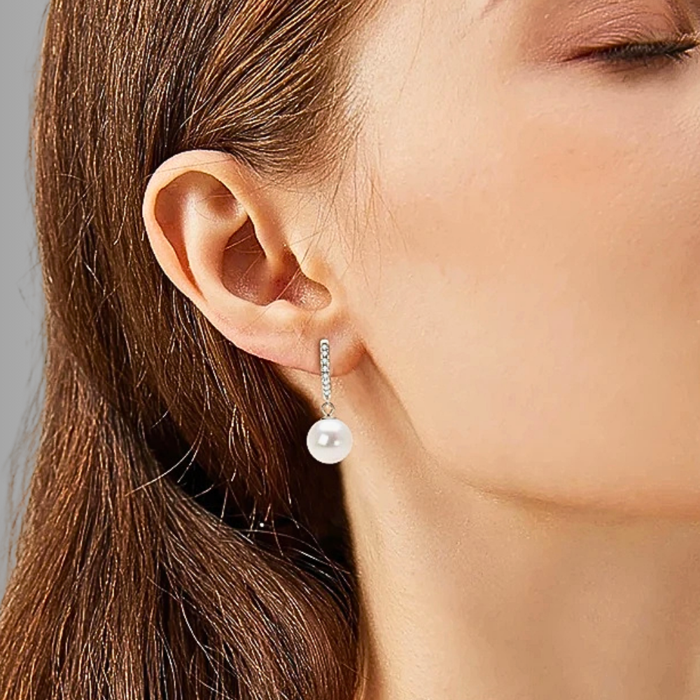 Orecchini ad Anello Ovale con Moissaniti e Perle Naturali