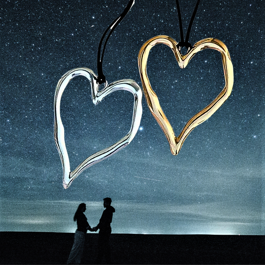 "Grande Amore" Necklace: A Beacon for Your Style