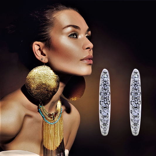 Pendientes "Luna creciente de luz": elegancia discreta y brillante