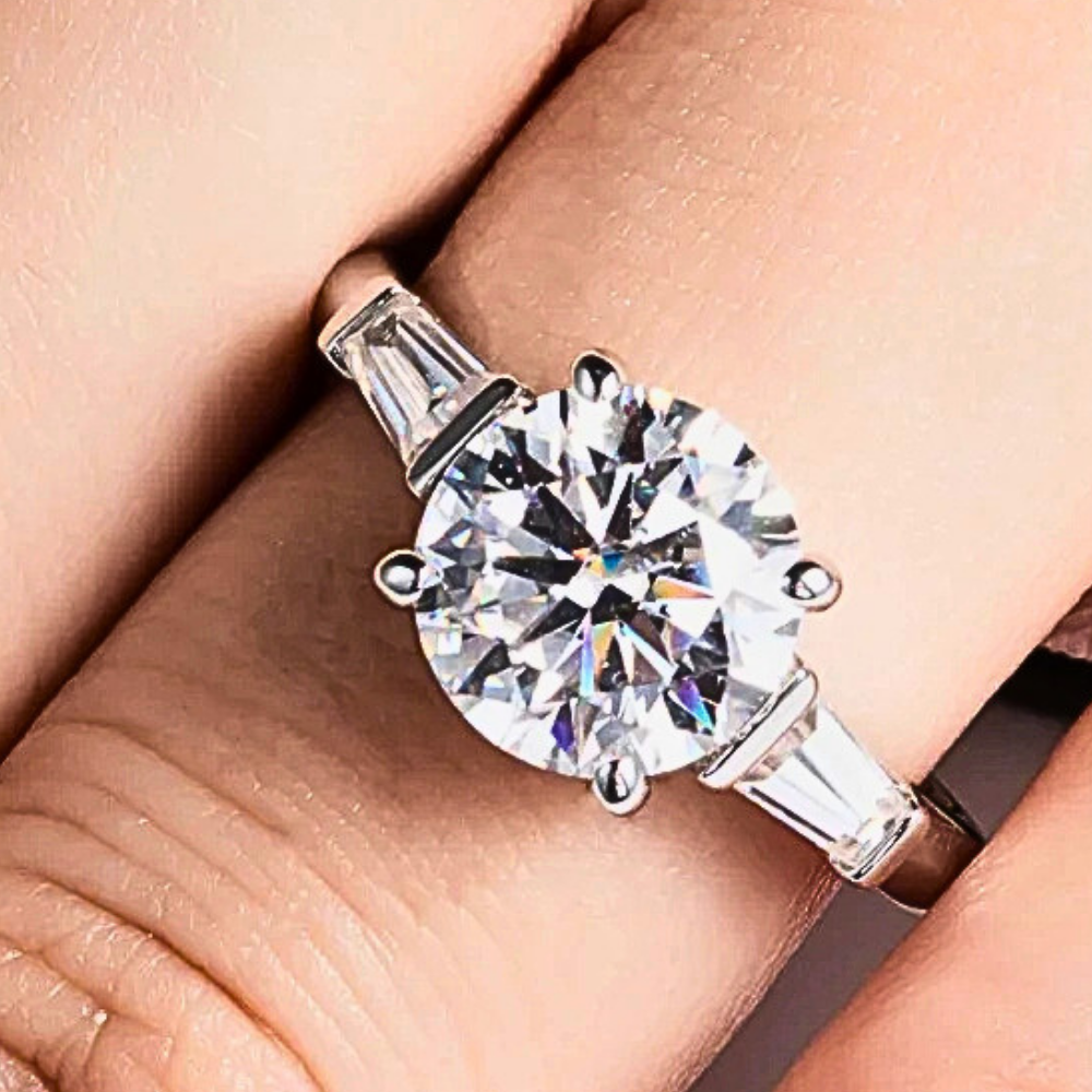 Trilogy con Moissanite per ct 3,60