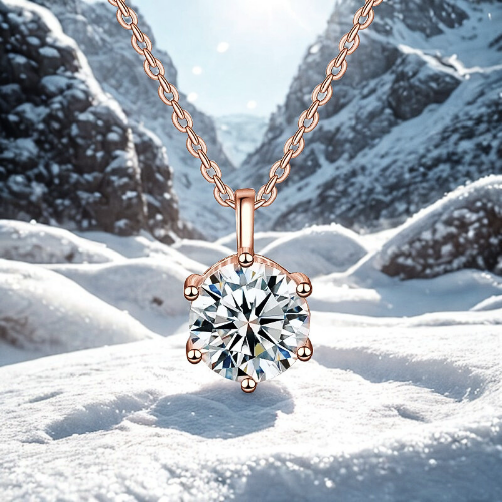 Collana con Ciondolo in Moissanite