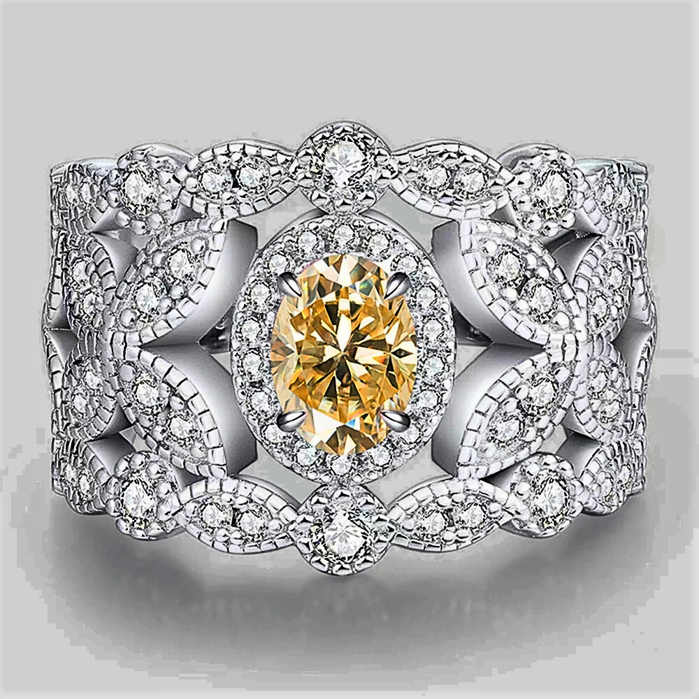 Anello "Corona Barocca" con Moissanite Ovale e Diamanti Sintetici