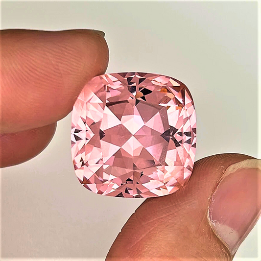 Morganite Rosa Pesca Lab Grown Taglio Cuscino Certificata
