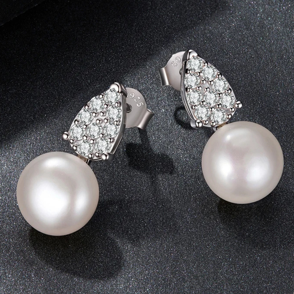 Orecchini a Goccia con Moissaniti e Perle Naturali