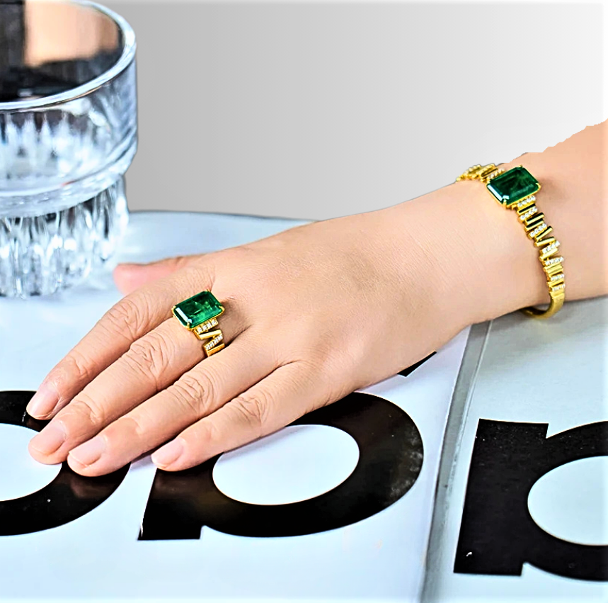 Anello con Smeraldo Coltivato Taglio Smeraldo da 9 ct e Brillanti Lab Grown