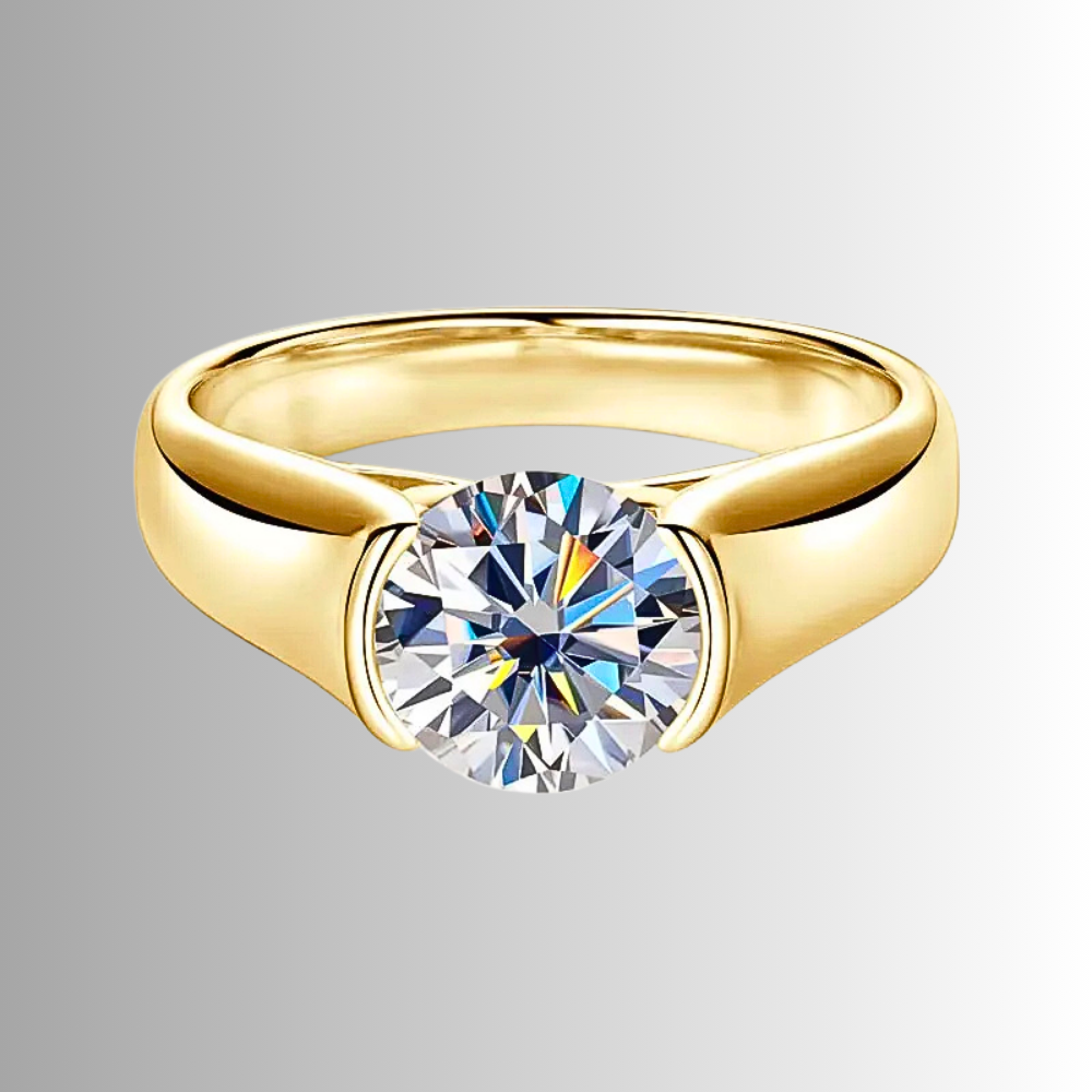 Solitario con Castone Aperto con Moissanite di ct 2,00
