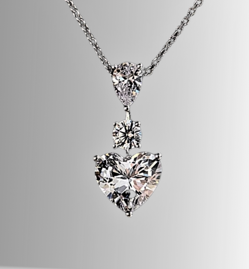 Collezione Collane "Luce Preziosa" – Luminosa, Inimitabile, Tua!