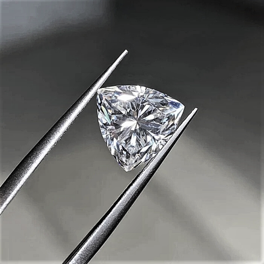 Moissanite D Color VVS1 Taglio Trillion Bombato Certificata