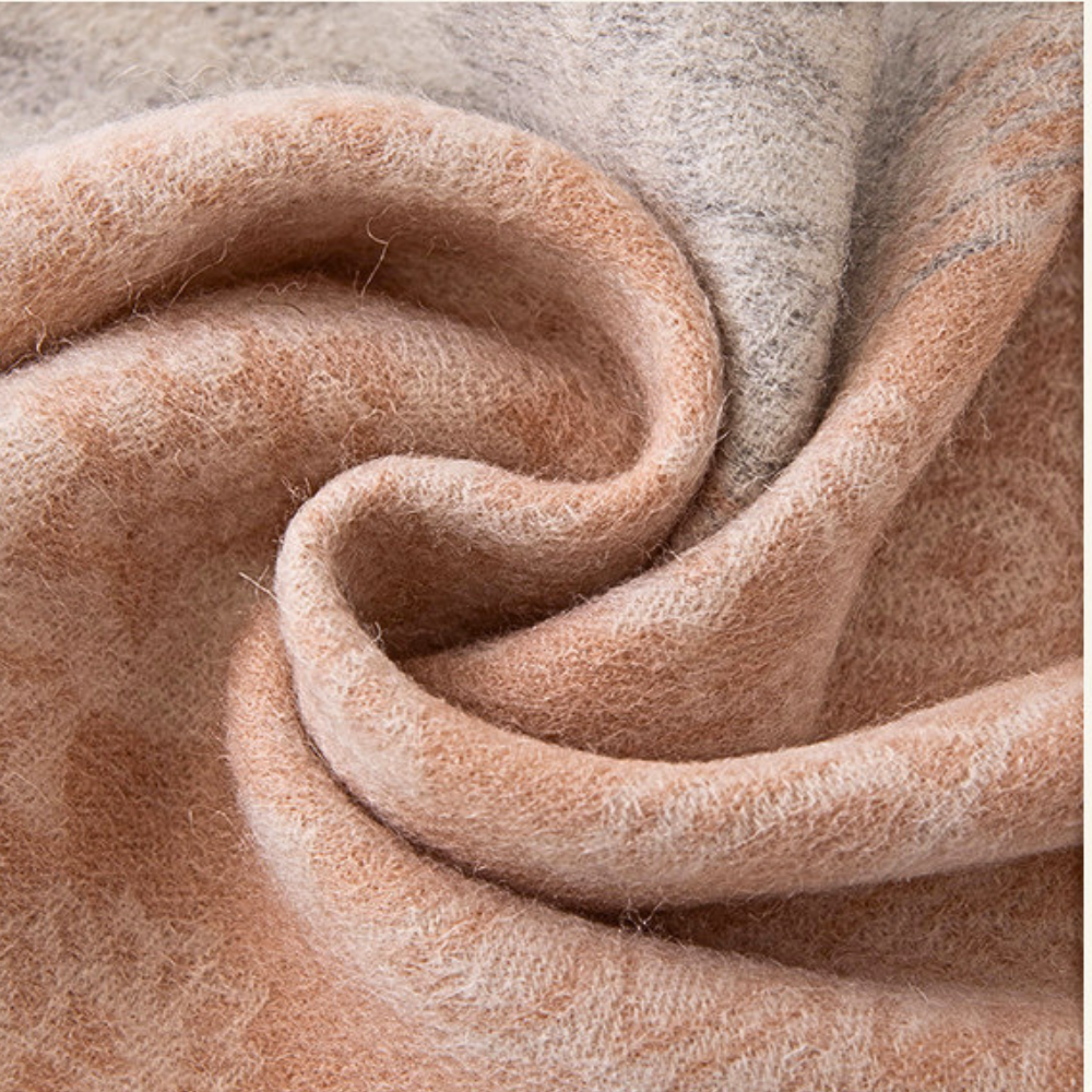 Sciarpa in Pura Lana Jacquard con Colori Gradienti