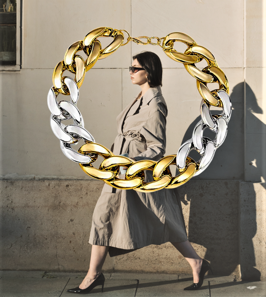 Collar “Óvalos Brillantes”: Un Triunfo de Luz y Color