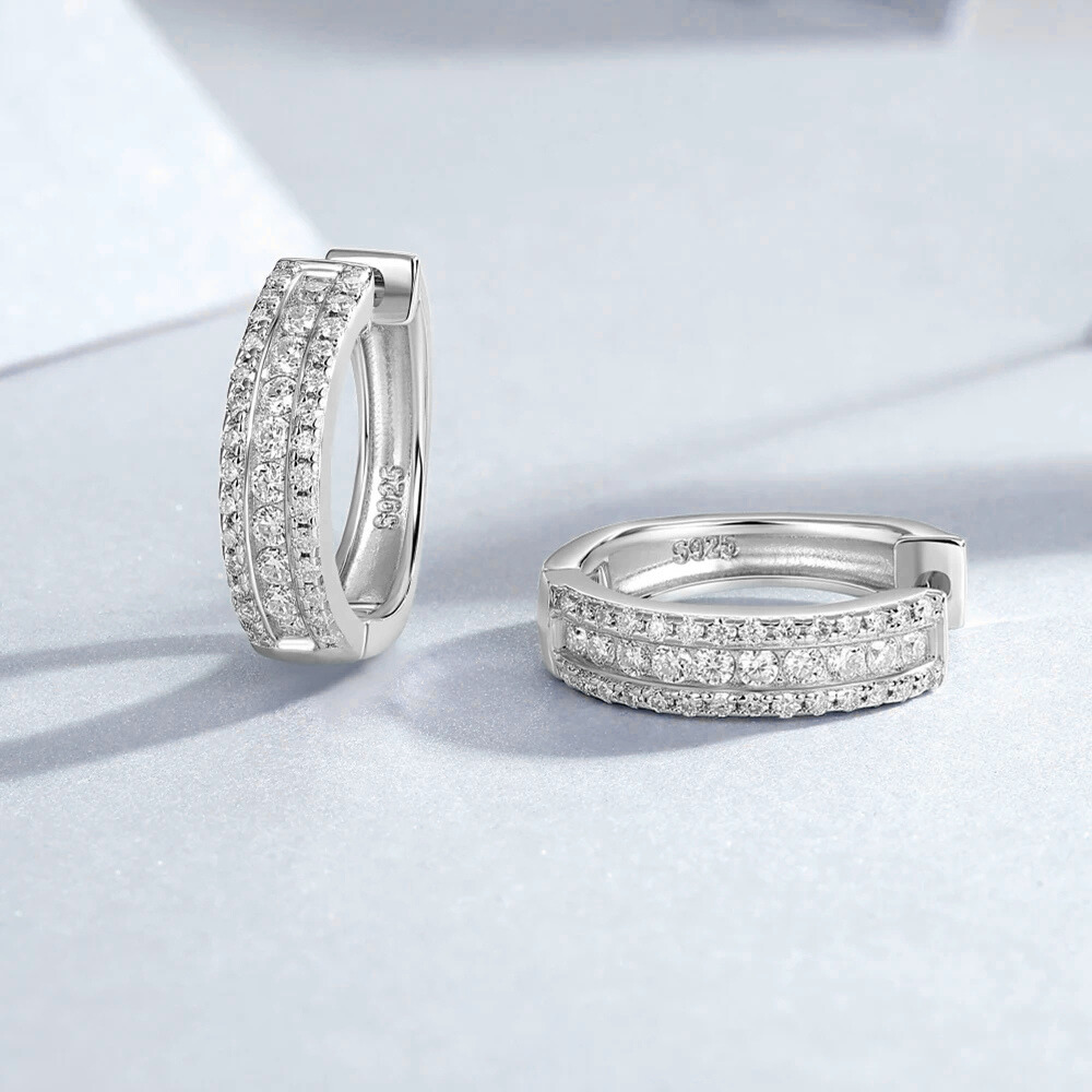 Orecchini Ovali con Pavè di Moissaniti