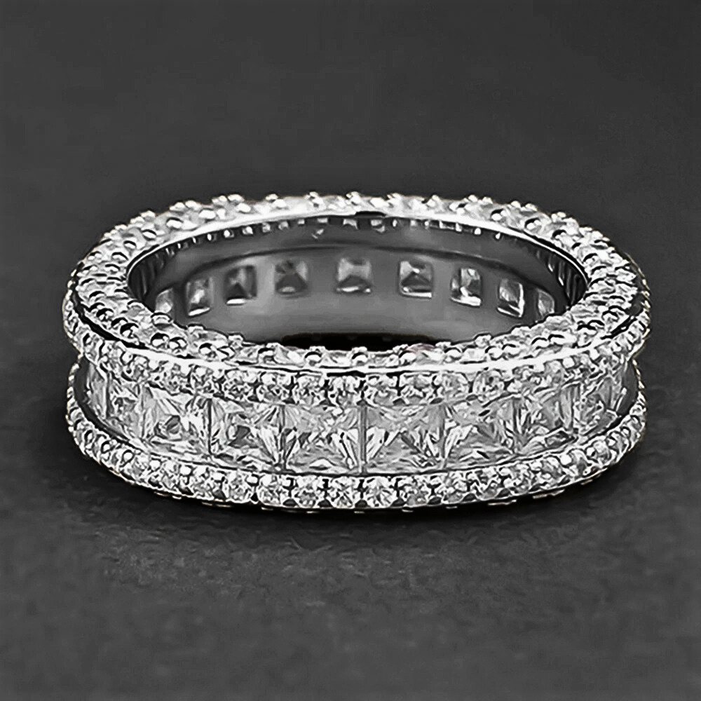 Fede Quadrata con Diamanti Taglio Princess e Brillanti Coltivati