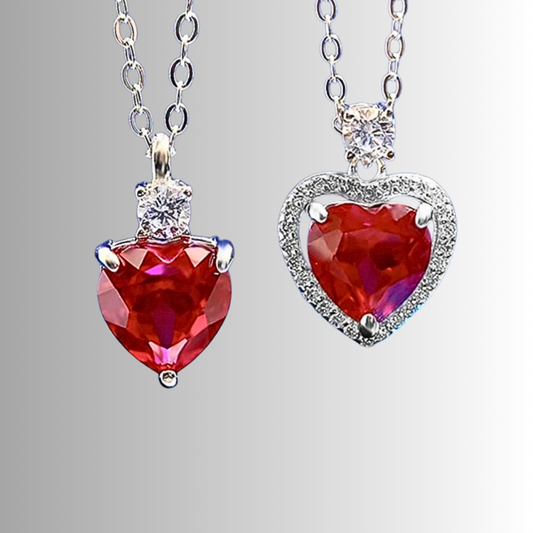 Collana con Rubino Taglio Cuore e Brillanti Coltivati
