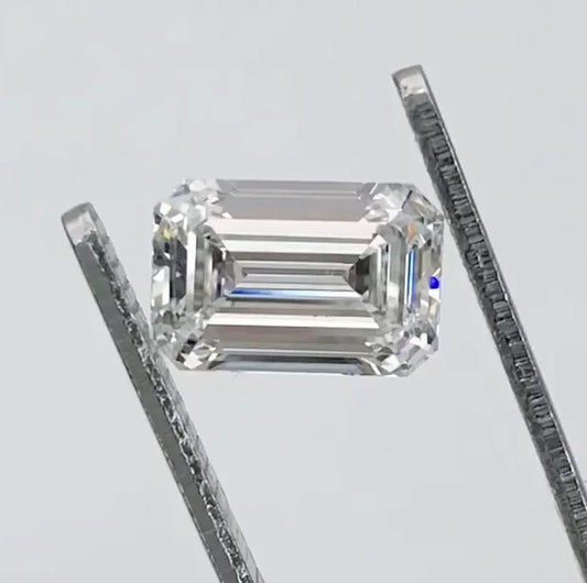 Diamante Lab Grown Taglio Smeraldo Ct 2.19 D VVS2 Certificato IGI