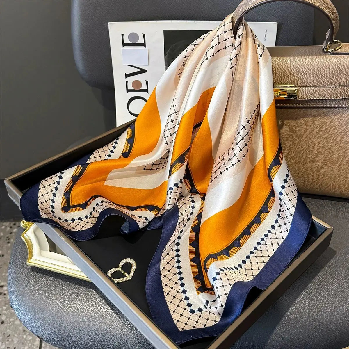 Foulard in Seta di Gelso a Stampe Fantasia