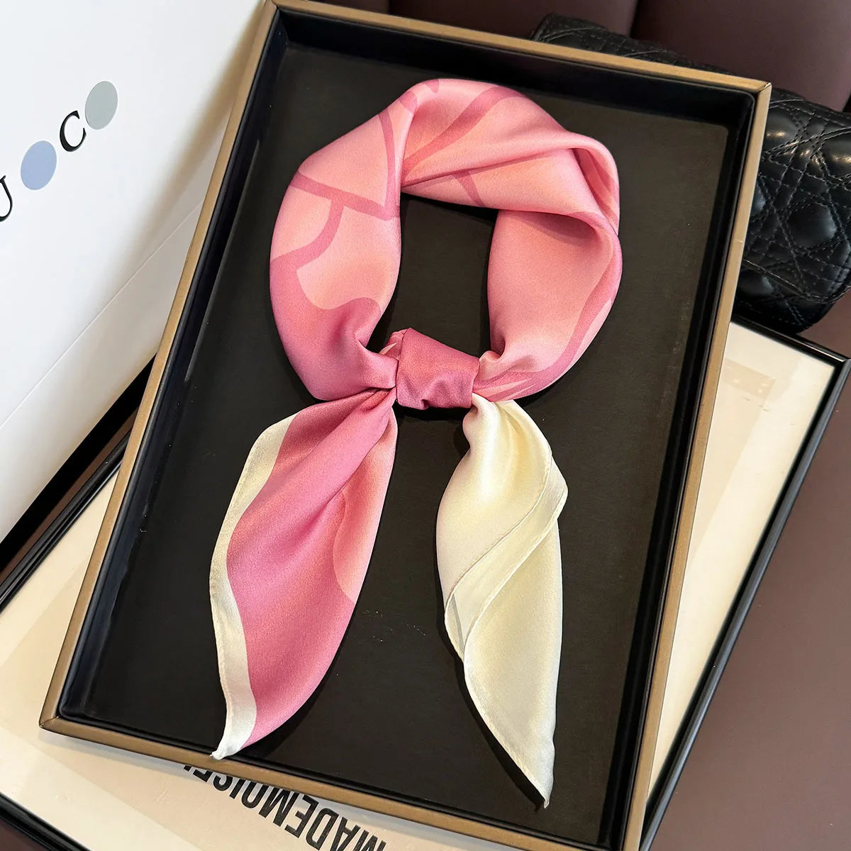 Foulard in Seta di Gelso a Stampe Fantasia