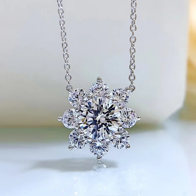 Queen Heart Lab Moissanite Diamond Pendant 100% Real 925 Sterling Silver Wedding Chocker Necklace for Women Engagement Jewelry