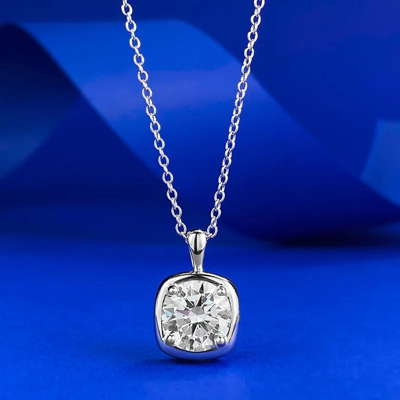 Queen Heart Lab Moissanite Diamond Pendant 100% Real 925 Sterling Silver Wedding Chocker Necklace for Women Engagement Jewelry