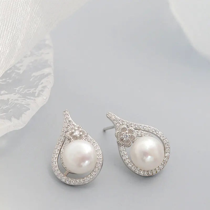 Authentic 925 Sterling Silver Earstuds Hollowed-Out Floral Pattern Inlaid Natural Freshwater Pearl Gentle Graceful Earring Gift