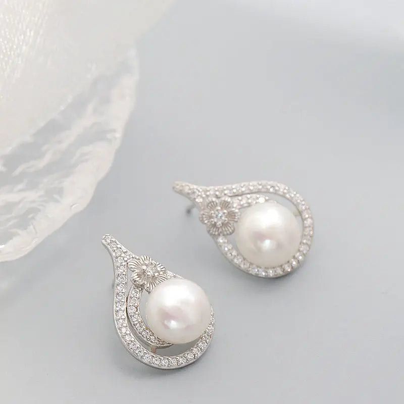 Authentic 925 Sterling Silver Earstuds Hollowed-Out Floral Pattern Inlaid Natural Freshwater Pearl Gentle Graceful Earring Gift