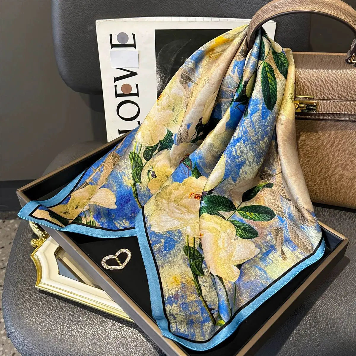 Foulard in Seta di Gelso a Stampe Fantasia