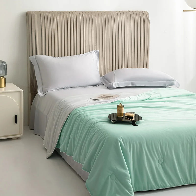 Cooling Blanket for Bed Silky Air Condition Comforter Lightweight Cooled Summer Quilt with Double Side Cold & Cooling Fabric