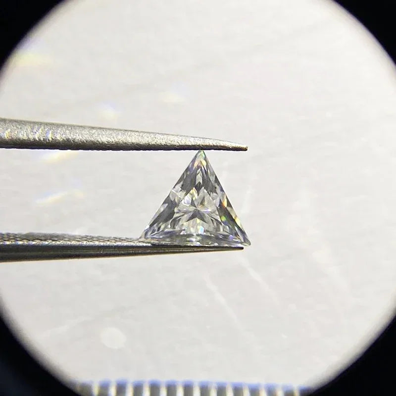 D Color Super White Moissanite Diamond Round / Oval / Pear / Radiant / Emerald / Heart / Princess / Cushion / Asscher / Triangle