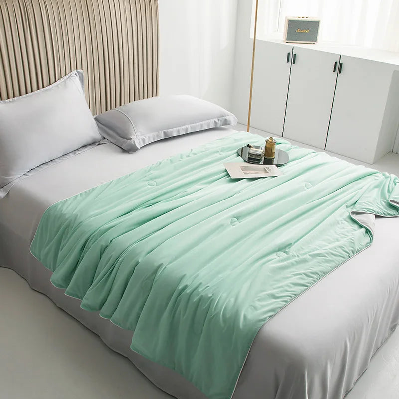 Cooling Blanket for Bed Silky Air Condition Comforter Lightweight Cooled Summer Quilt with Double Side Cold & Cooling Fabric