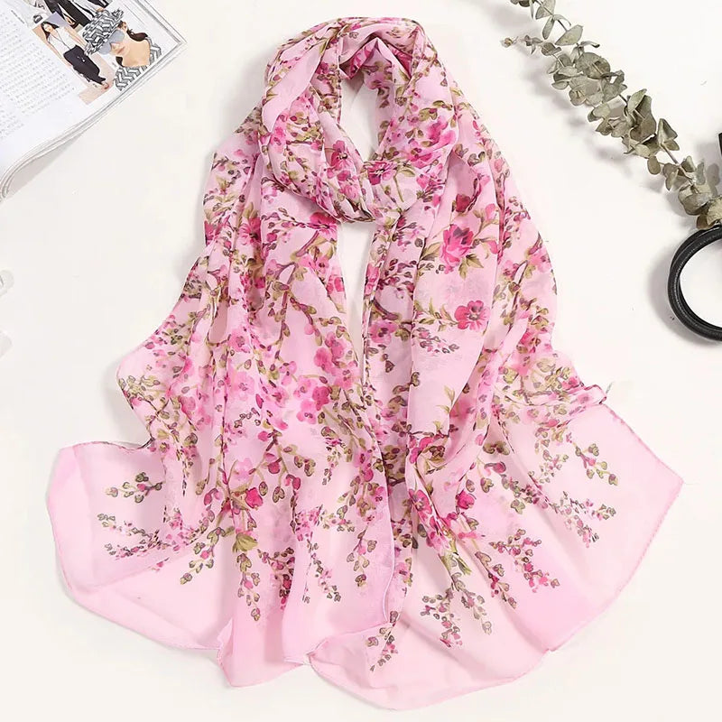 Foulard in Chiffon di Seta a Motivo Floreale