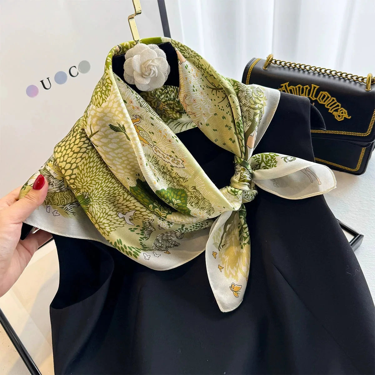 Foulard in Seta di Gelso a Stampe Fantasia