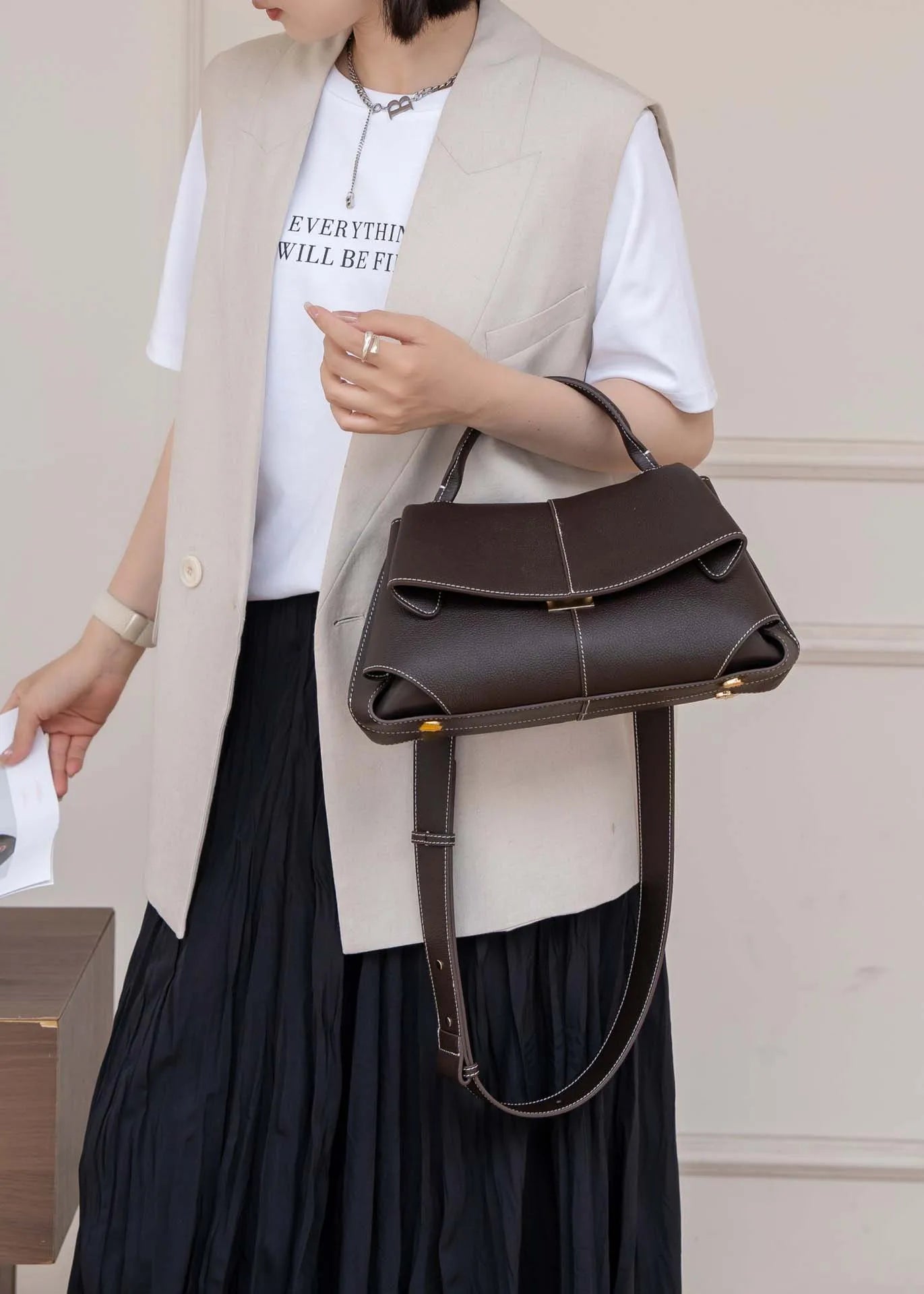 Borsa a Trapezio in Fiore di Pelle di Vitellino