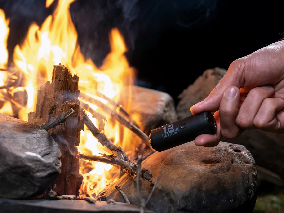 FLEXTAILGEAR ZERO PUMP Portable Camping Air Pump Electric Inflator for Sleeping Pads, 1 Rechargeable Battery Included