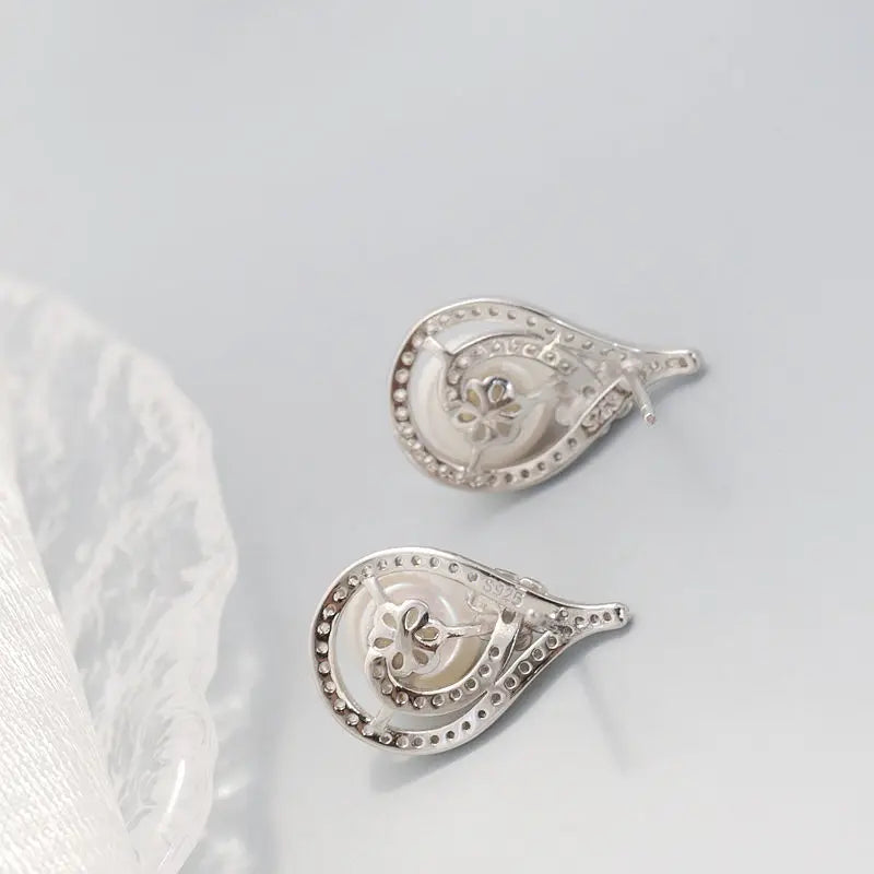Authentic 925 Sterling Silver Earstuds Hollowed-Out Floral Pattern Inlaid Natural Freshwater Pearl Gentle Graceful Earring Gift