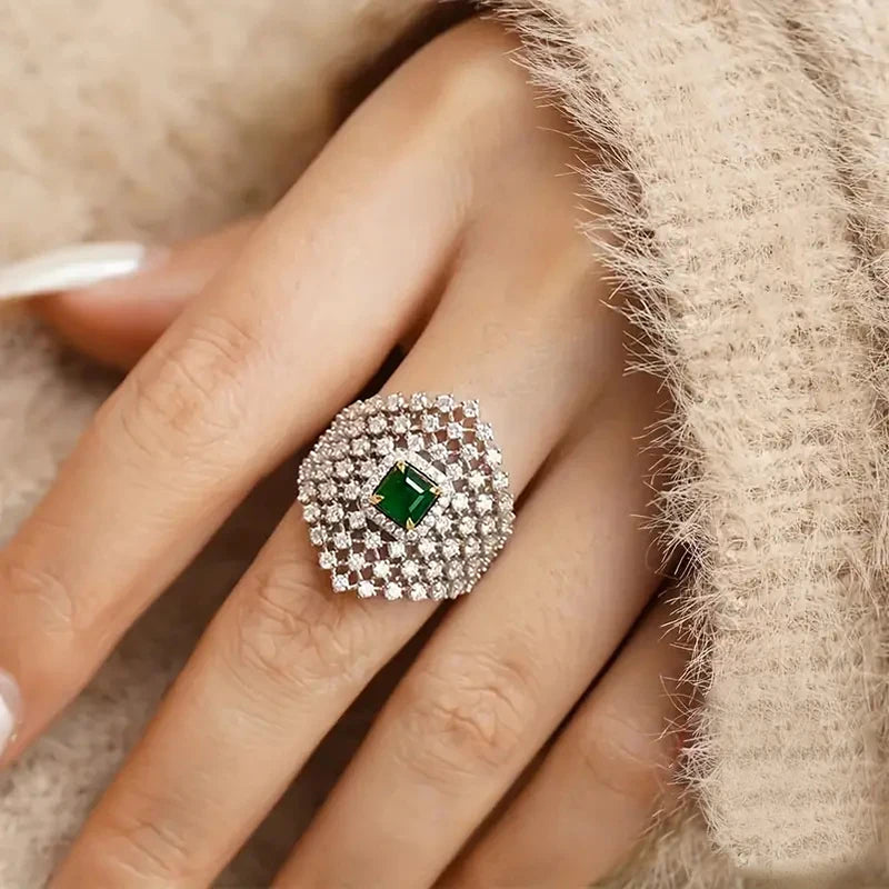 Huitan Bling Bling Geometric Rings with Square Green Cubic Zircon Fashionable Silver Color Finger Rings Luxury Jewelry for Women