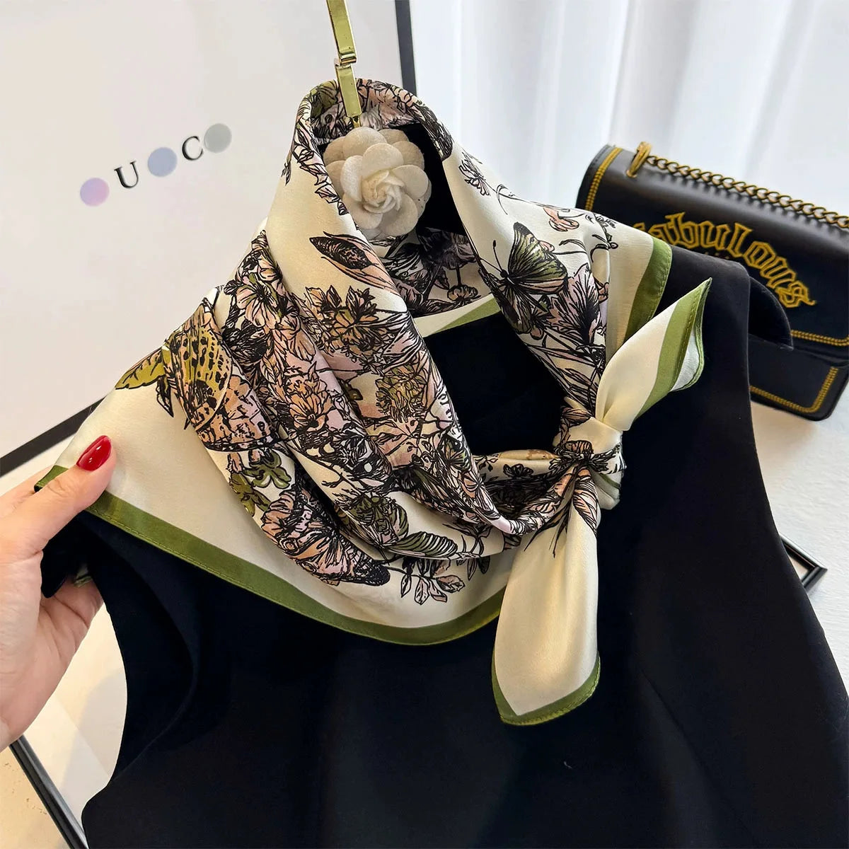 Foulard in Seta di Gelso a Stampe Fantasia