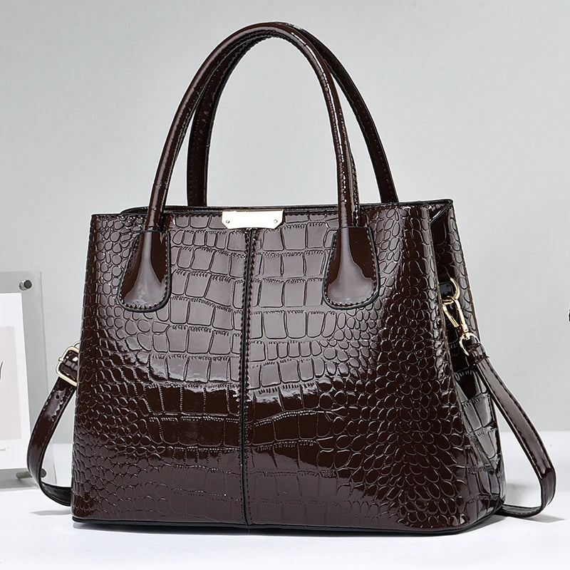 Borsa Tote Verniciata con Lavorazione Coccodrillo