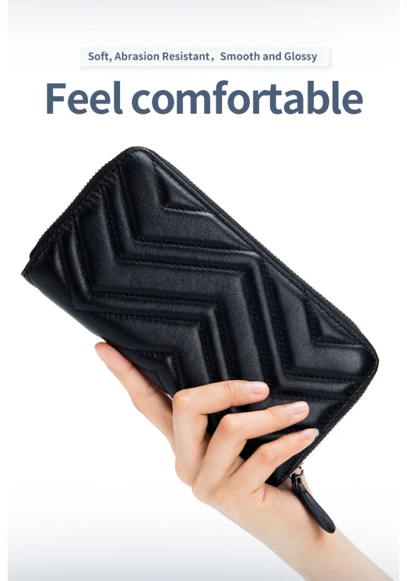 Portafoglio in Pelle di Pecora con Lavorazioni Design