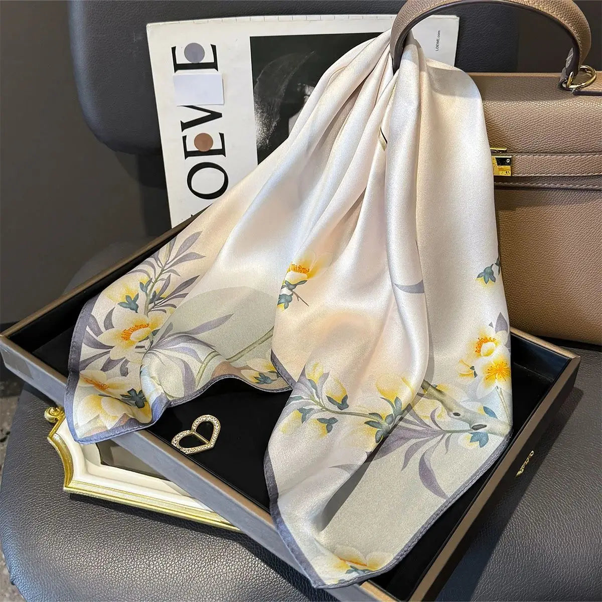 Foulard in Seta di Gelso a Stampe Fantasia