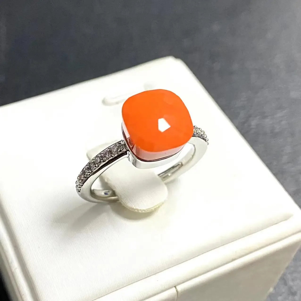 Ladies Square Candy Ring Slim Single Row Zircon Crystal Ring Platinum Plated Amethyst Jewelry Party Gift for Women