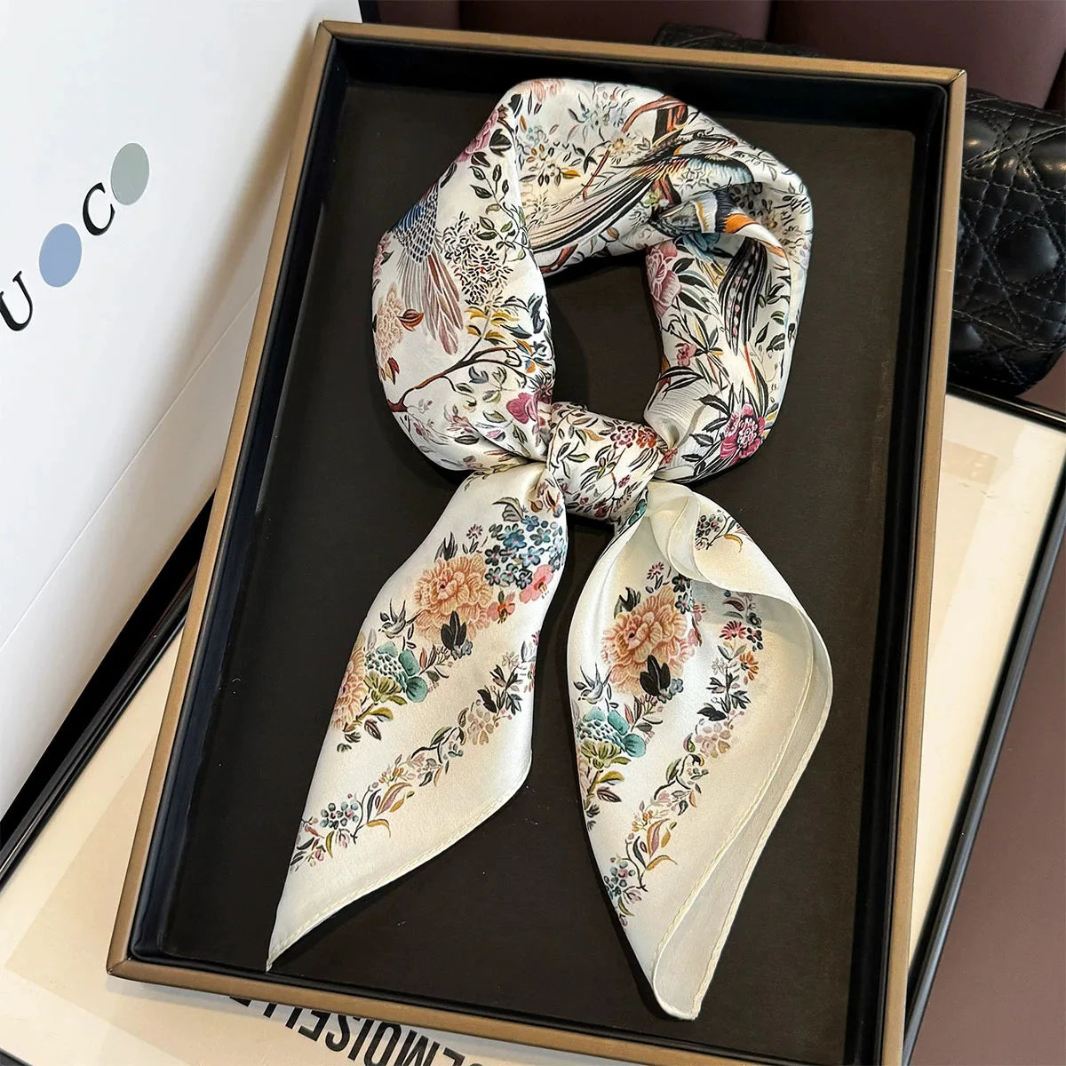 Foulard in Seta di Gelso a Stampe Fantasia