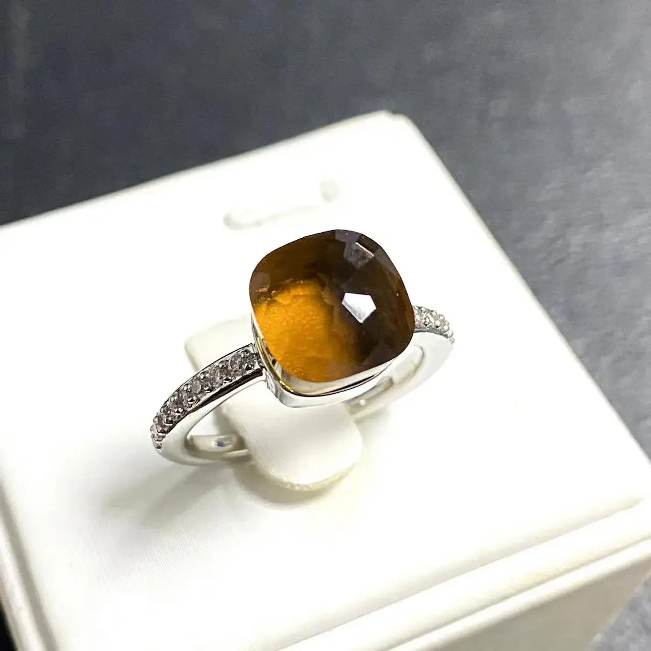 Ladies Square Candy Ring Slim Single Row Zircon Crystal Ring Platinum Plated Amethyst Jewelry Party Gift for Women