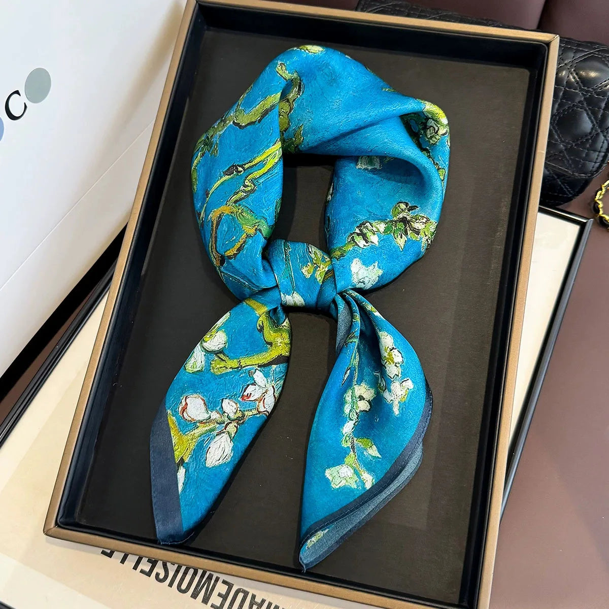 Foulard in Seta di Gelso a Stampe Fantasia