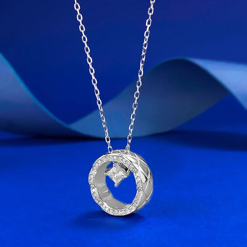 Queen Heart Lab Moissanite Diamond Pendant 100% Real 925 Sterling Silver Wedding Chocker Necklace for Women Engagement Jewelry