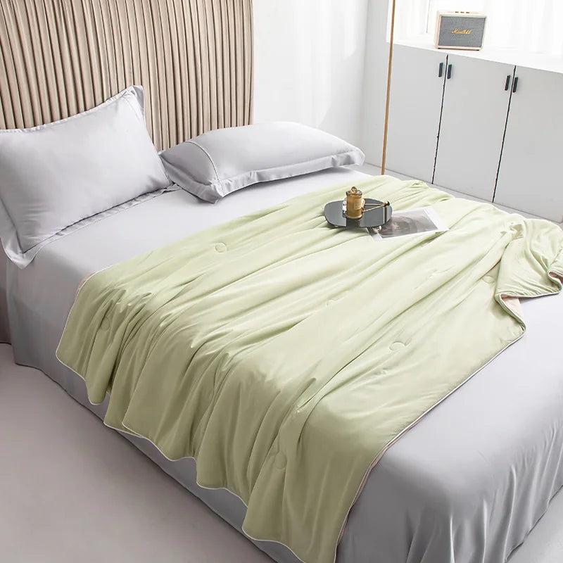 Cooling Blanket for Bed Silky Air Condition Comforter Lightweight Cooled Summer Quilt with Double Side Cold & Cooling Fabric
