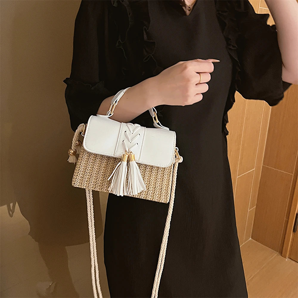 MOODS Straw Beach Bag For Women 2023 Summer New Luxury Designer Handbags Hit Color Tassels Shoulder Crossbody Box Bag Sac A Main