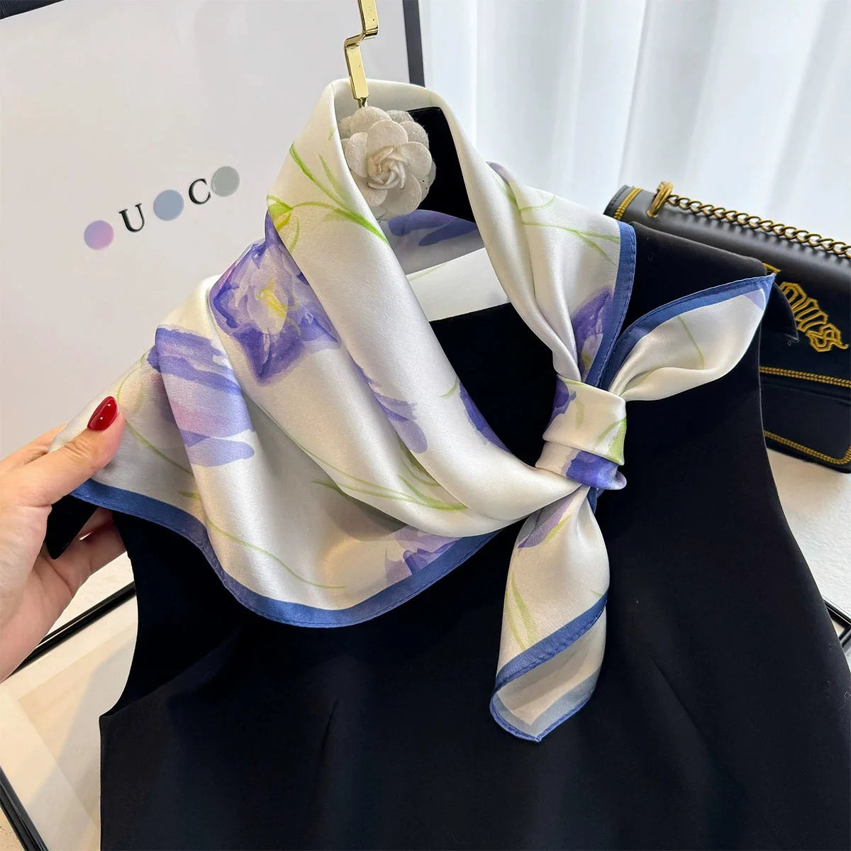 Foulard in Seta di Gelso a Stampe Fantasia